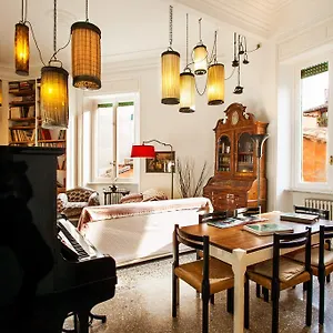  Apartment Wanderlust - Fromhometorome