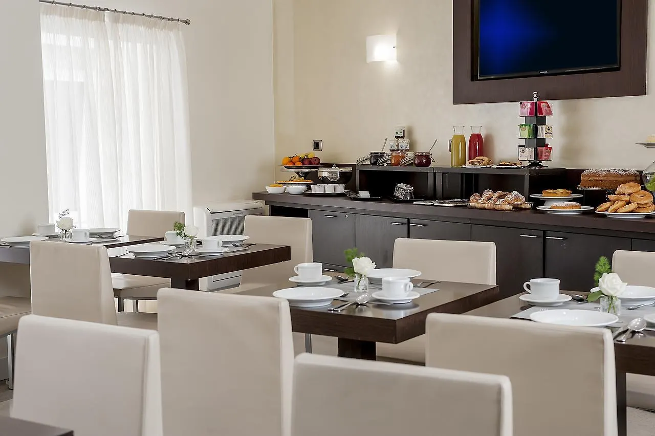 Demetra Hotel Рим